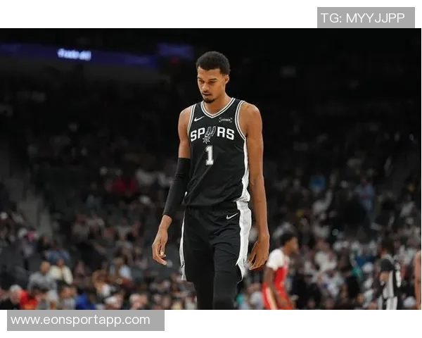 米奇约翰逊谈文班出战情况球队将谨慎处理不冒险 米奇约翰逊谈文班出战情况球队将谨慎处理不冒险