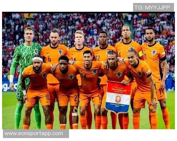荷兰队官方推特发布海报热身世预赛对阵马耳他德容加克波等明星球员亮相