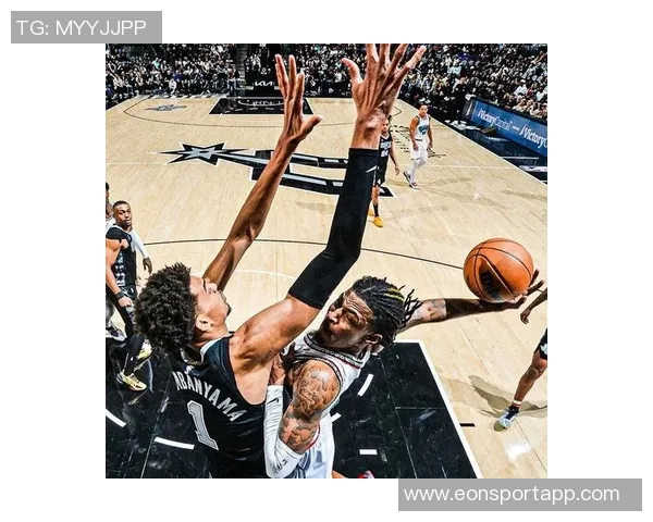 丹尼格林评论戈贝尔上赛季对湖人表现堪比张伯伦震撼数据