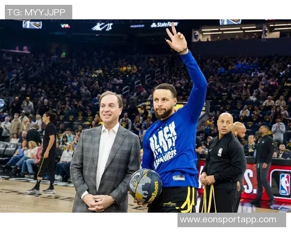 拉科布:勇士夺冠希望在于老阵容的健康与稳定表现