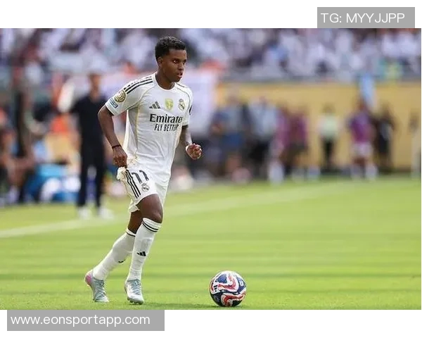 法媒称布阿迪身价约6000万欧曼联皇马巴黎等豪门球队密切关注 法媒称布阿迪身价约6000万欧曼联皇马巴黎等豪门球队密切关注